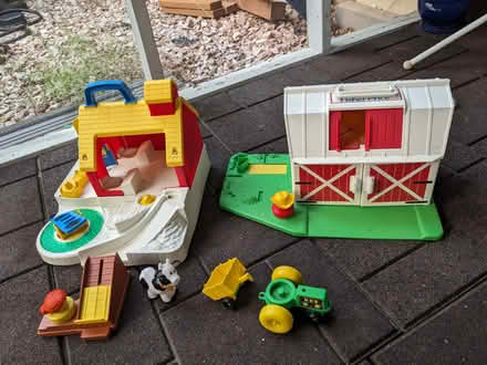 Photo of free Preschool toys (21st and Hover) #1