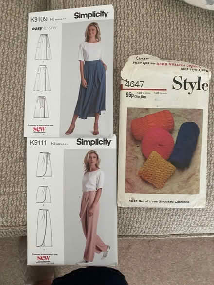 Photo of free Sewing patterns and smocking cushion pattern (Kingsway) #1