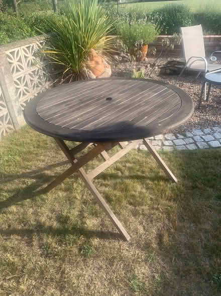 Photo of free 1 metre round wooden garden table (Swarkestone DE73) #1