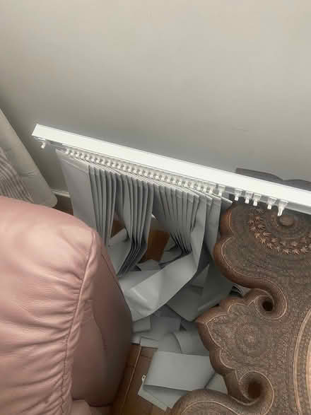 Photo of free Window blinds with full fittings (L4) #3