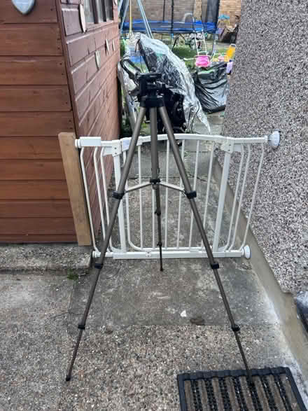 Photo of free Camera tripod (SE9) #2