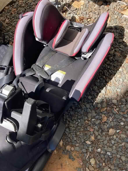 Photo of free Baby car seat by Evenflo (Foothill Boulevard Cupertino) #1