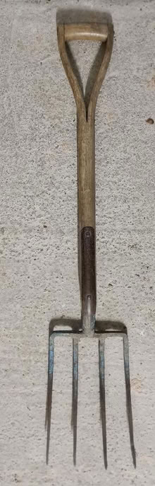 Photo of free Garden fork (Leasgill LA7) #1