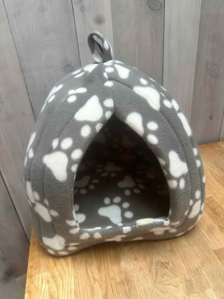 Photo of free Cat hideaway (ME5) #1