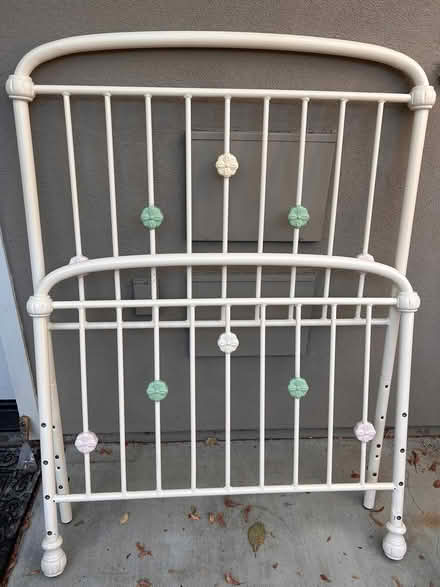 Photo of free Twin size bed frame (Near 85/Fremont) #2