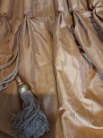 Photo of free Pair of lined curtains (Emmbrook RG41) #1