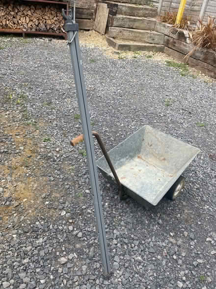 Photo of free Clothes line pole (TN2) #1