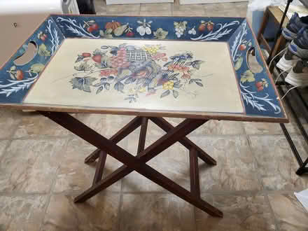 Photo of free Removable tray with folding base (Ossining) #1