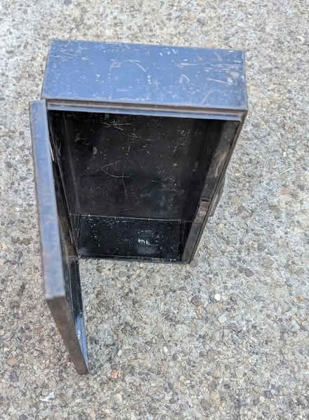 Photo of free Metal box with lid (Kennington OX1) #1