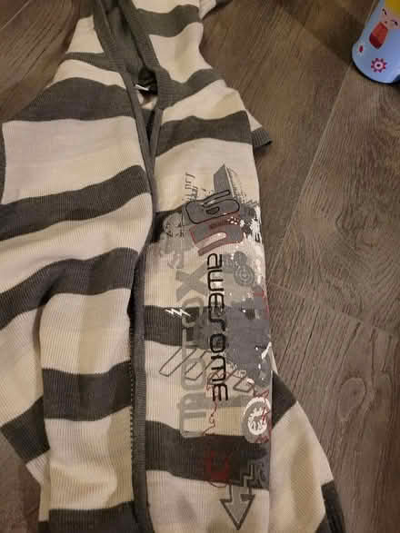 Photo of free Hooded sleevelss Cardigan 11 - 12y (Tamworth) #3