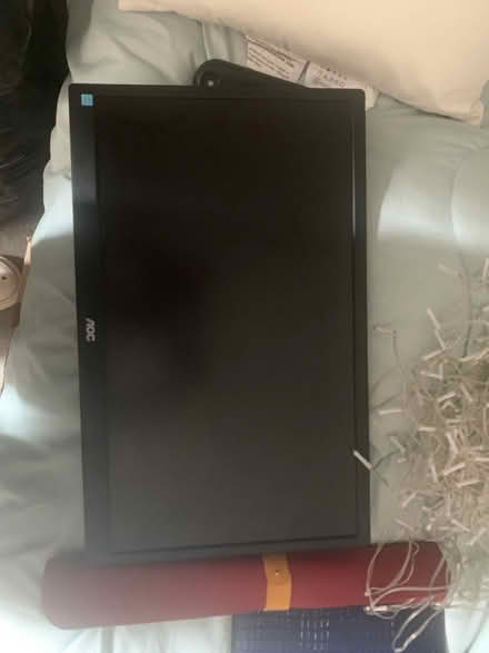 Photo of free AOC screen - 19.5 inches (South Hackney) #1