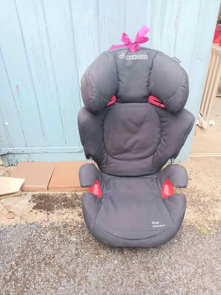 Photo of free Child car seat (St Albans AL1) #2