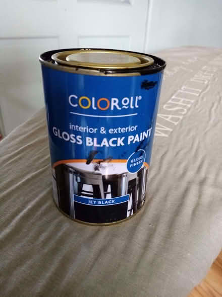 Photo of free Black gloss paint (Southport PR8) #1