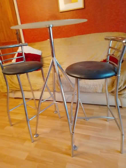 Photo of free table & chairs (Warstock B14) #4