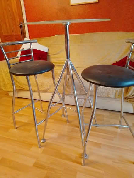 Photo of free table & chairs (Warstock B14) #3