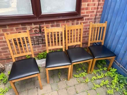 Photo of free 4 dinning room chairs (SS15) #1