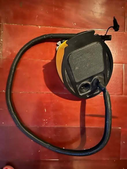 Photo of free Foot pump (North fort st EH6) #1