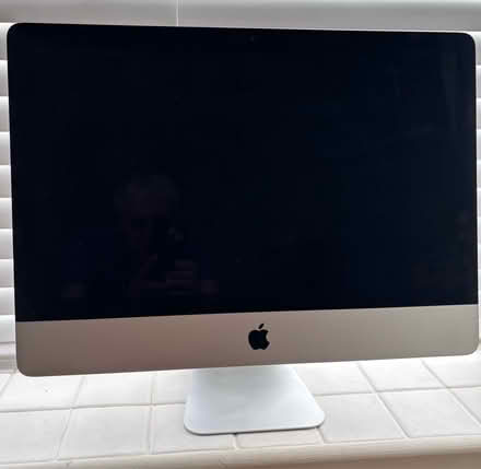 Photo of free Apple iMac computer (M16 Whalley Range) #1