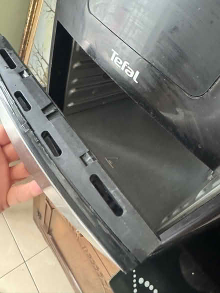 Photo of free Air fryer (Coley RG30) #4