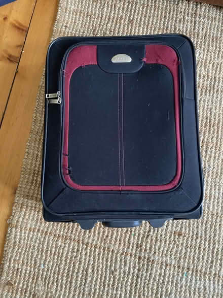 Photo of free Cabin sized suitcase on wheels (Lochend EH6) #2