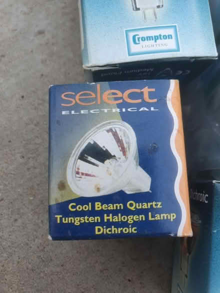 Photo of free Halogen light bulbs 35w (Great Baddow CM2) #1