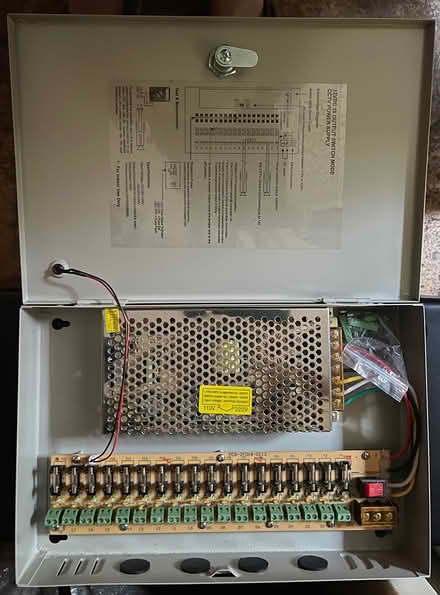 Photo of free CCTV power supply 12VDC 18 output (Finsbury Park N4) #1