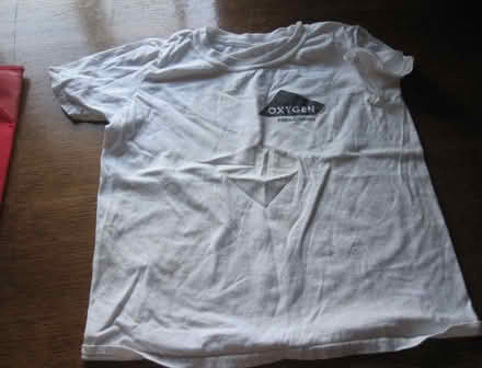 Photo of free Scruffy KS1 Size T-shirt (North Sheen TW9) #1