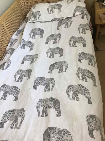 Photo of free Single duvet cover (BH9) #1