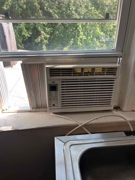 Photo of free 2 working ACs (bed Stuy) #2
