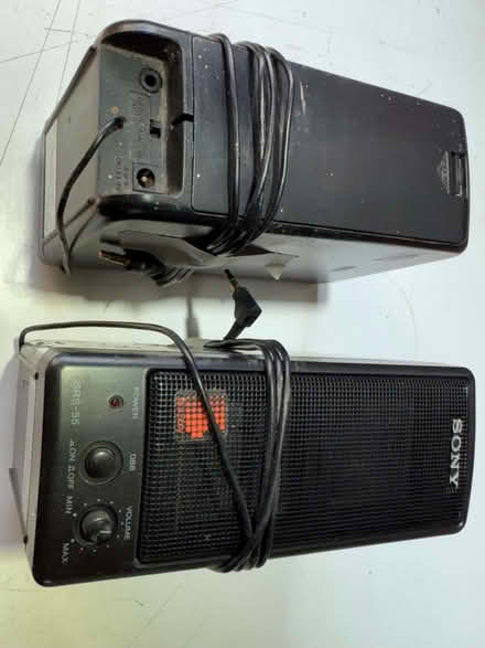 Photo of free Pair of Sony SRS-55 Speakers (Buckhurst Hill IG9) #1