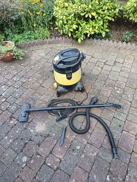 Photo of free Garage wet and dry vacuum (Yate BS37) #1