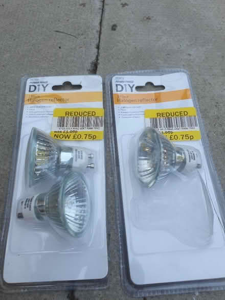 Photo of free 3 halogen Gu10 bulbs (Great Baddow CM2) #1