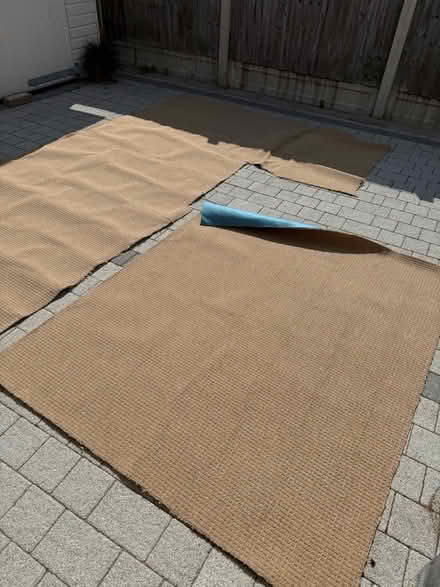 Photo of free New carpet offcuts (Welling DA16) #2
