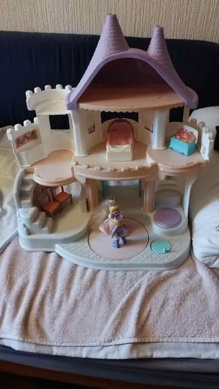 Photo of free Fisher Price Palace (Langley SL3) #2