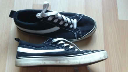 Photo of free VGC Ladies canvas shoes (UK size 7) (SW15 Roehampton) #1