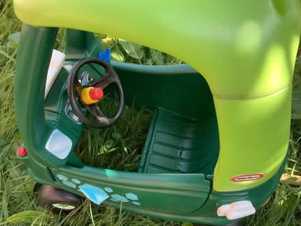 Photo of free Little Tikes Play Car (Cottingham HU16) #2
