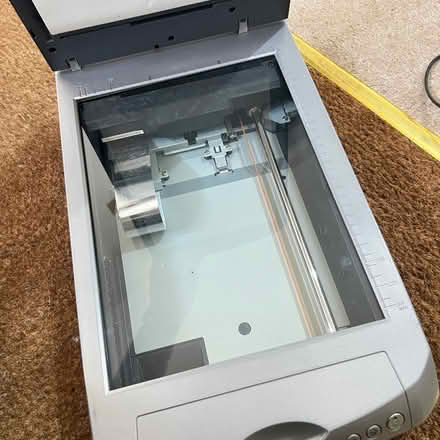 Photo of free Flat bed photo scanner (Prenton CH42) #3
