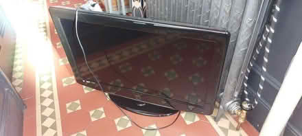 Photo of free TV 32in (Buckhurst Hill IG9) #1