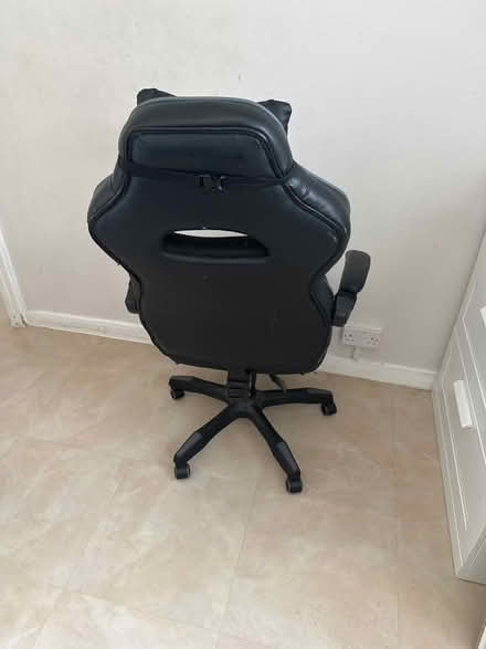 Photo of free Gaming chair (Ninelms SW8) #3