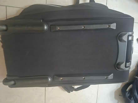 Photo of free Holdall with wheels and handle (Friern Barnet N11) #2