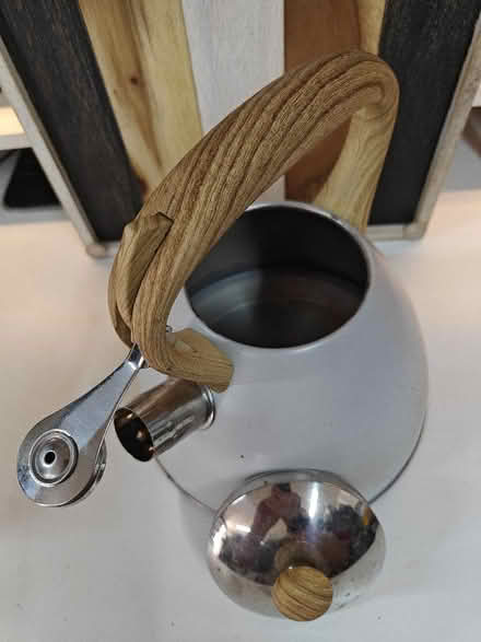 Photo of free Kettle for use on hobs (Barnacle CV7) #4