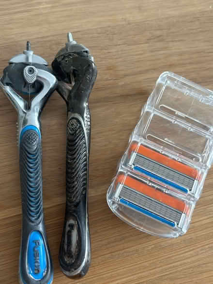 Photo of free Gillette razors (BR3) #2