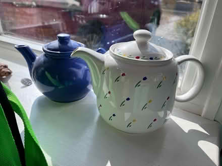 Photo of free 2 x teapots (TW12 - Hampton Hill) #1