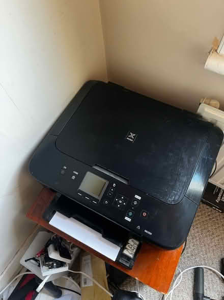 Photo of free Canon Pixma MG5550 colour printer (Tooting) #1