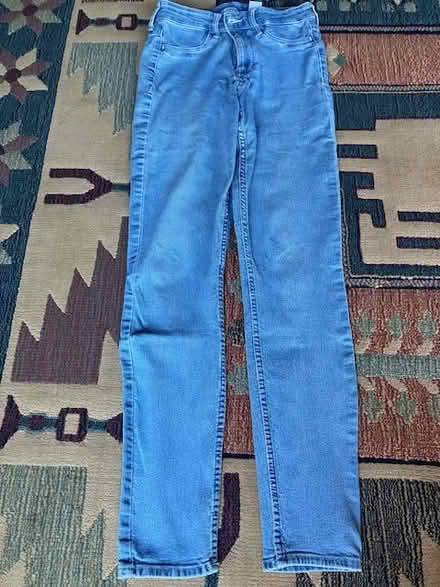 Photo of free sz 26 skinny jeans-pretty worn out (south sunnyvale) #1