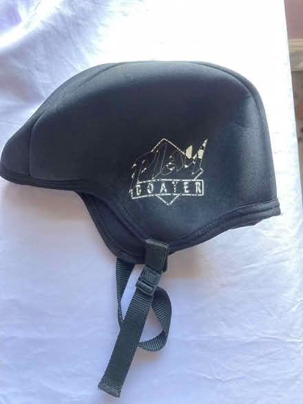 Photo of free Kayak hat bit tatty (WR14 Link Top) #1