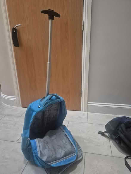 Photo of free Rucksack, 2 wheels,retractable hand (Friern Barnet N11) #2