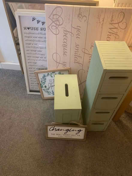 Photo of free Home decor items (Phippsville) #1