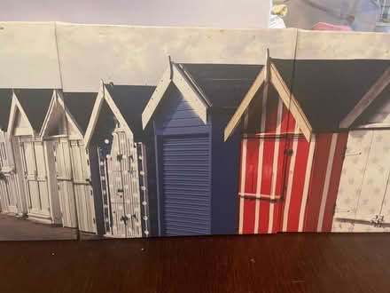 Photo of free Three pictures that make one image (The Batch) #2