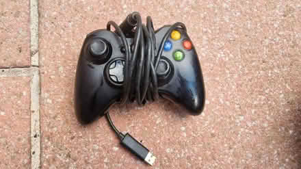 Photo of free Xbox 360 controller (Kirk Hallam) #1
